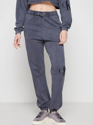 Spodnie treningowe Calvin Klein Jeans czarny