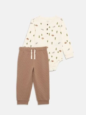 Spodnie treningowe Carter's