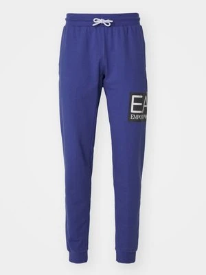 Spodnie treningowe EA7 Emporio Armani