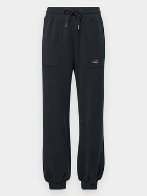 Spodnie treningowe EA7 Emporio Armani