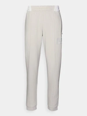 Spodnie treningowe EA7 Emporio Armani