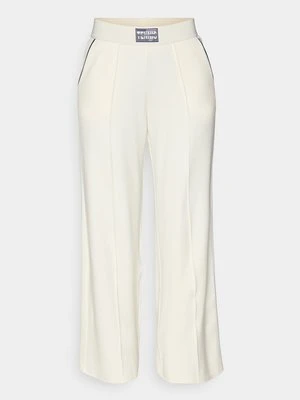 Spodnie treningowe EA7 Emporio Armani