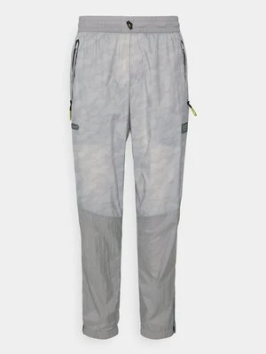 Spodnie treningowe EA7 Emporio Armani