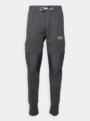 Spodnie treningowe EA7 Emporio Armani