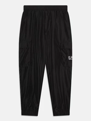 Spodnie treningowe EA7 Emporio Armani