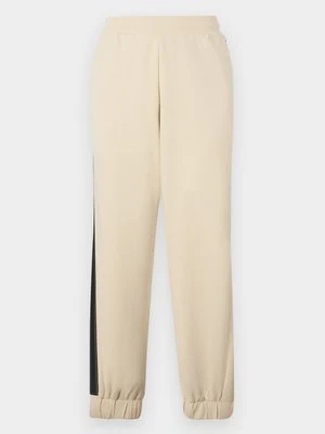 Spodnie treningowe EA7 Emporio Armani