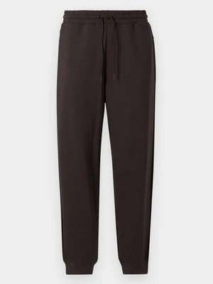 Spodnie treningowe EA7 Emporio Armani