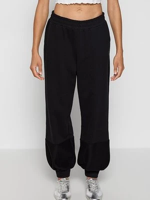 Spodnie treningowe EA7 Emporio Armani czarny