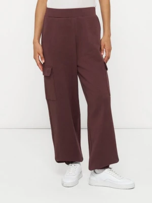 Spodnie treningowe EA7 Emporio Armani brązowy