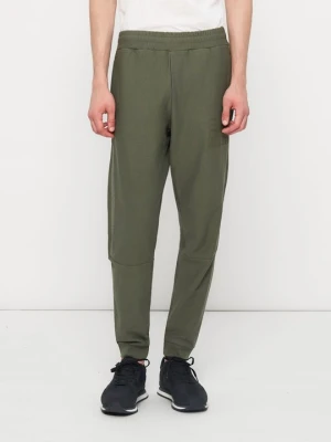 Spodnie treningowe EA7 Emporio Armani jasnozielony