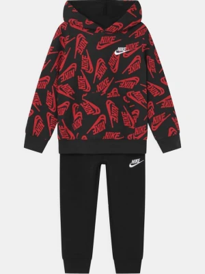 Spodnie treningowe Nike czarny