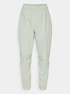 Spodnie treningowe Nike jasnozielony
