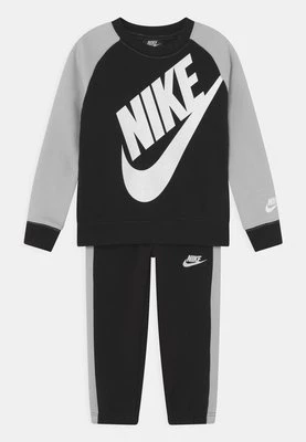 Spodnie treningowe Nike Sportswear