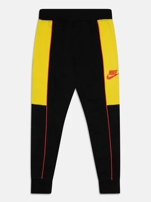 Spodnie treningowe Nike Sportswear