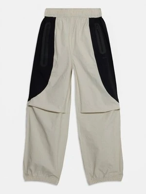 Spodnie treningowe Nike Sportswear