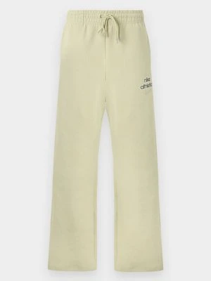Spodnie treningowe Nike oliwkowy