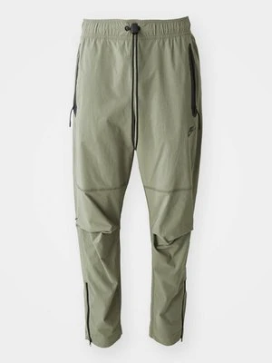 Spodnie treningowe Nike khaki