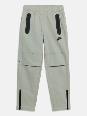 Spodnie treningowe Nike zielony