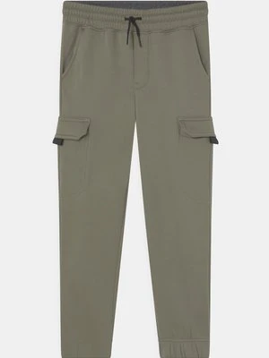 Spodnie treningowe OshKosh