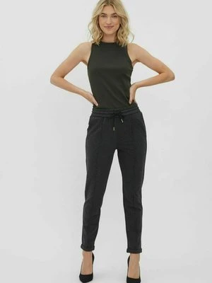 Spodnie treningowe Vero Moda