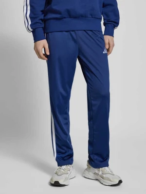Spodnie treningowe z prostą nogawką i wyhaftowanym logo adidas Sportswear