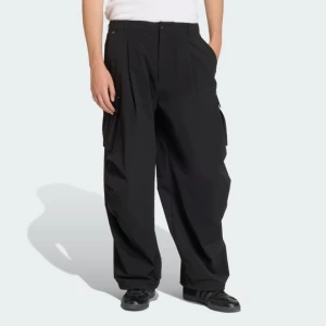 Spodnie typu cargo Premium Essentials Utility Adidas czarny
