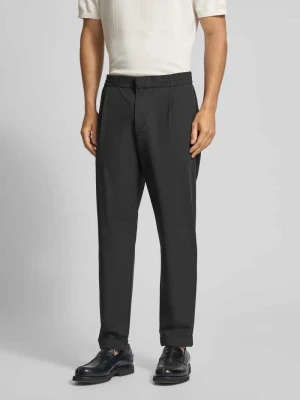 Spodnie w kroju tapered fit z tylnymi kieszeniami MCNEAL