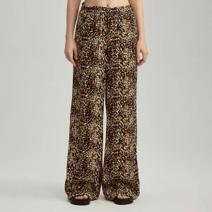 Spodnie wide leg mid waist ze wzorem w panterkę House