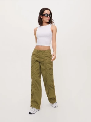 Spodnie wide leg z kieszeniami cargo khaki House