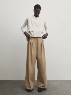 Spodnie Wide Leg Z Wysokim Stanem I Podwójnymi, Ozdobnymi Zakładkami - Sprany - - Massimo Dutti - Kobieta