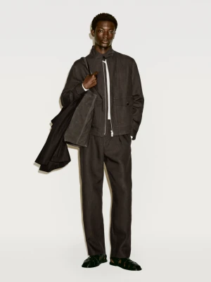 Spodnie Z Diagonalu Ze 100% Lnu Z Zakładkami − Limited Edition - Brązowy - - Massimo Dutti - Mężczyzna
