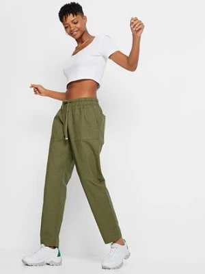 Spodnie z gumką w talii z przewiewnego materiału z domieszką lnu bonprix