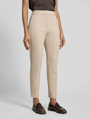 Spodnie z kantami i tylna, lamowana kieszeń z wypustkami comma