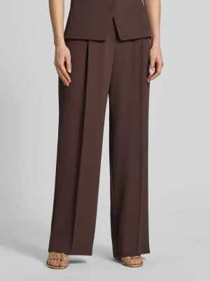 Spodnie z szerokimi nogawkami z kantami V by Vera Mont