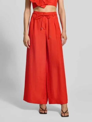 Spodnie z szerokimi nogawkami z mieszanka lnu i wiskozy model 'Myla' Forever New