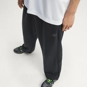 SPODNIE Z TKANINY DYSTANSOWEJ BEZ MANKIETÓW TEAMGEIST 26 Adidas