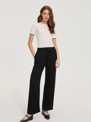 Spodnie z wiskozy czarne Moodo