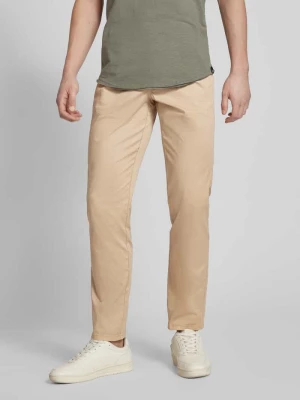 Spodnie z zakładkami w pasie o kroju regular fit z elastycznym pasem Blend