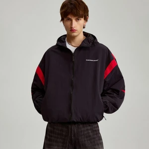 Sportowa czarna kurtka przejściowa z kapturem i czerwonymi wstawkami House