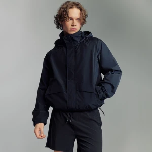 Sportowa kurtka przejściowa z kapturem czarna House