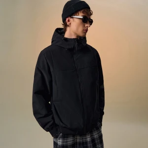 Sportowa kurtka przejściowa z kapturem czarna House