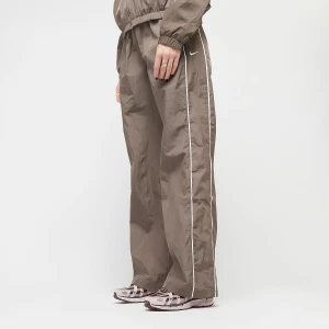 Sportswear Windrunner Woven High-Rise Open Hem Pants, markiNike, Spodnie dresowe, w kolorze brązowy, rozmiar: