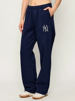 Sporty&Rich Spodnie dresowe Yankees Krystal | Relaxed fit Sporty & Rich granatowy
