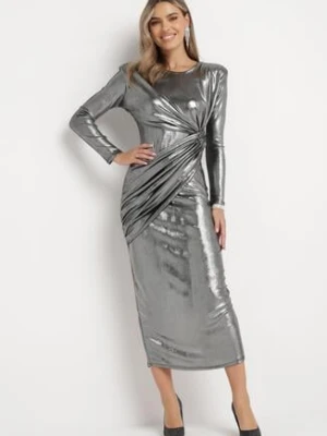 Srebrna Metaliczna Sukienka Maxi z Ozdobnymi Marszczeniami Virelia allyson