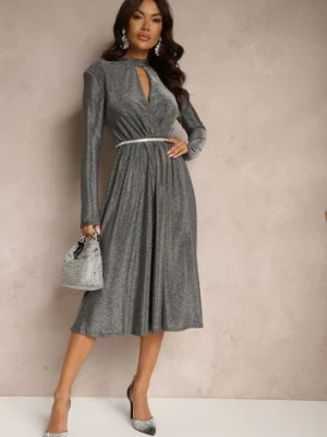 Srebrna Sukienka Koktajlowa Ozdobiona Metaliczną Nicią Mialorin by swan