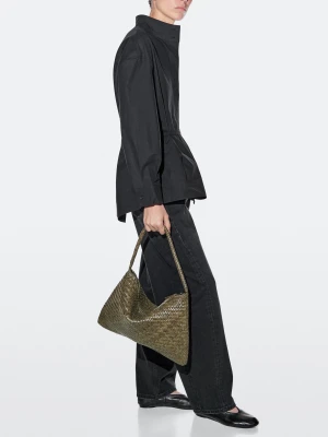 Średnia Pleciona Torebka Na Ramię Ze Skóry - Khaki - - Massimo Dutti - Kobieta