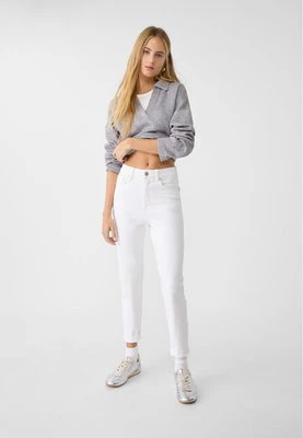 Stradivarius 1465 Jeansy mom fit typu slim  Biały