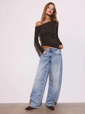 Stradivarius Asymetryczna koszulka z marszczeniem  Brązowy