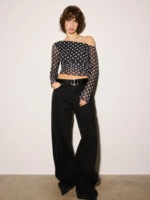 Stradivarius Asymetryczna koszulka z tiulu we wzory  Czarny