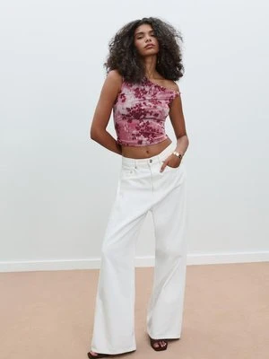 Stradivarius Asymetryczna koszulka z tiulu we wzory  Różowy